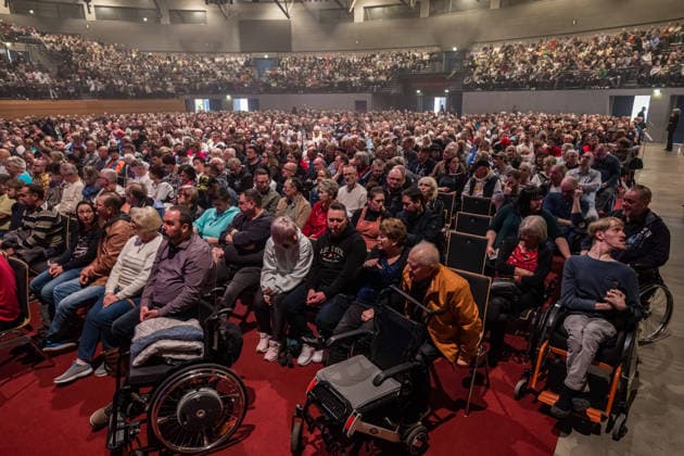 2026.03.27 Sparkassen-Arena Zwickau - Paul Panzer gastiert mit seinem neuen Programm Schöne neue Welt in der Sparkassen-Arena Zwickau