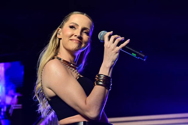 Konzert - Naschenweng Melissa beim Konzert im Rahmen von 10 Jahre InnCarree Mühldorf und 30 Jahre Wimmer Schreinerei und Einrichtungshof Mühldorf InnCarree Oberbayern Deutschland