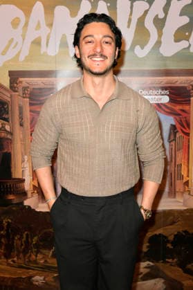 Mehmet Daloglu beim Special Screening Banausen - Comedy. Theater. Chaos. im Deutschen Theater. Berlin, 27.03.2026
