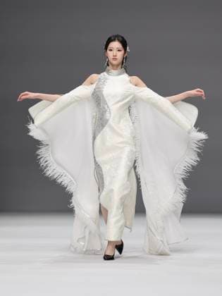 BEIJING, CHINA - MARCH 27: A model walks the runway at the GUANJU collection by designer Guan Yazheng on day 8 of China Fashion Week 2026 (Spring) at 798Â·751 PARK on March 27, 2026 in Beijing, China.  Copyright: xChinaxNewsxServicex 111631118715
