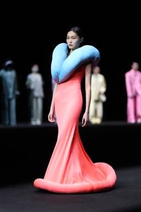 BEIJING, CHINA - MARCH 27: A model walks the runway at the HOIl collection on day 8 of China Fashion Week 2026 (Spring) at 798Â·751 PARK on March 27, 2026 in Beijing, China.  Copyright: xChinaxNewsxServicex 111631118931