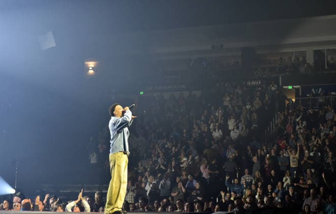March 27, 2026, Norfolk, Virginia, USA: TAUREN WELLS brings some christan music to the at The Chartway Arena at Old Dominion University, Norfolk, Virginia on 27 March 2026. photo Ã‚ Norfolk USA  - ZUMAm90_ 20260327_zap_m90_057 Copyright: xJeffxMoorex
