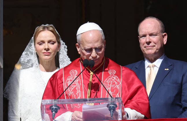 Pope Leo XIV on the balcony of the Prince s Palace with Prince Albert II of Monaco, Princess Charlene Historic visit of Pope Leo XIV to Monaco on March 28, 2026 Claudia Albuquerque Bestimage Pope Leo XIV on the balcony of the Prince s Palace with Prince Albert II of Monaco, Princess Charlene Historic visit of Pope Leo XIV to Monaco on March 28, 2026 Monaco  Copyright: xClaudiaxAlbuquerquex xBestimagexClaudiaxAlbuquerquex xBestimagex