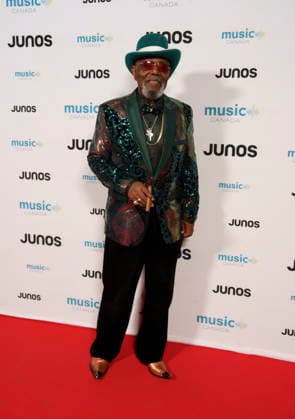 March 28, 2026, Hamilton, On, CAN: Kenny Blues Boss Wayne, nominated for Blues Album of the Year, poses on the red carpet at the 2026 Juno Awards Gala in Hamilton, Ont. on Saturday, March 28, 2026. Hamilton CAN  - ZUMAc35_ 20260328_zaf_c35_054 Copyright: xPeterxPowerx