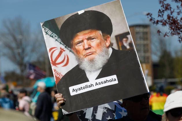 March 28, 2026, Salem, Oregon, USA: An estimate crowd of 5 to 7 thousand protestors gathered for the third No Kings rally on the Capitol Mall, in Salem, Ore. on Saturday Mar. 28, 2026.It was one of several thousand protests across the United States against the Trump administration. Salem USA - ZUMAg275 20260328_znp_g275_006 Copyright: xTimothyxJ.xGonzalezx