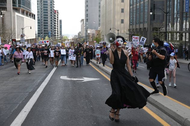 March 28, 2026, Salt Lake City, Utah, United States of America: Protesters gather in downtown Salt Lake City for the No Kings Protest. Marching through the streets the protesters ended the march at the state capitol. Salt Lake City United States of America - ZUMAk176 20260328_zip_k176_021 Copyright: xMadeleinexKellyx