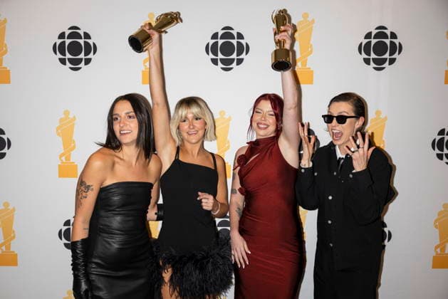 March 28, 2026, Hamilton, On, Canada: The Beaches pose for photos after winning Group of the Year during the 2026 Juno Awards Gala in Hamilton, Saturday, March 28, 2026. Hamilton Canada  - ZUMAc35_ 20260328_zaf_c35_229 Copyright: xNickxIwanyshynx
