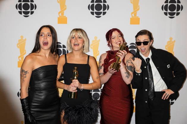 March 28, 2026, Hamilton, On, Canada: The Beaches pose for photos after winning Group of the Year during the 2026 Juno Awards Gala in Hamilton, Saturday, March 28, 2026. Hamilton Canada  - ZUMAc35_ 20260328_zaf_c35_228 Copyright: xNickxIwanyshynx