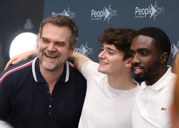 Exclusive David Harbour, Noah Schnapp, Caleb Mclaughlin at the SFM9 Stranger Things Cult Series Convention at the Villepinte Exhibition Center on March 28, 2026 Denis Guignbourg Bestimage Exclusive For Germany call for price SFM9 Stranger Things Cult Series Convention at the Villepinte Exhibition Center on March 28, 2026 Paris France  Copyright: xDenisxGuignebourgx xBestimagexDenisxGuignebourgx xBestimagex