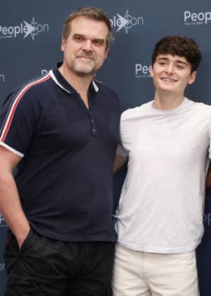 Exclusive David Harbour and Noah Schnapp at the SFM9 Stranger Things Cult Series Convention at the Villepinte Exhibition Center on March 28, 2026 Denis Guignbourg Bestimage Exclusive For Germany call for price SFM9 Stranger Things Cult Series Convention at the Villepinte Exhibition Center on March 28, 2026 Paris France  Copyright: xDenisxGuignebourgx xBestimagexDenisxGuignebourgx xBestimagex