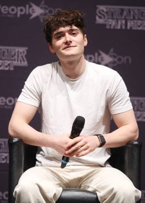 Exclusive Noah Schnapp at the SFM9 Stranger Things Cult Series Convention at the Villepinte Exhibition Center on March 28, 2026 Denis Guignbourg Bestimage Exclusive For Germany call for price SFM9 Stranger Things Cult Series Convention at the Villepinte Exhibition Center on March 28, 2026 Paris France  Copyright: xDenisxGuignebourgx xBestimagexDenisxGuignebourgx xBestimagex
