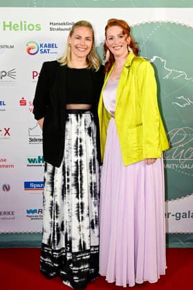 Christiane Reppe und Bianca Graubner bei der 9. Windflüchter Charity Gala 2026 zu Gunsten der Stiftung Betroffen˜ im Störtebeker Brauquartier. Stralsund, 28.03.2026
