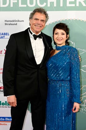 Matthias Birth und Madeleine Wehle bei der 9. Windflüchter Charity Gala 2026 zu Gunsten der Stiftung Betroffen˜ im Störtebeker Brauquartier. Stralsund, 28.03.2026