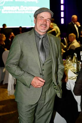 Till Demtröder bei der 9. Windflüchter Charity Gala 2026 zu Gunsten der Stiftung Betroffen˜ im Störtebeker Brauquartier. Stralsund, 28.03.2026