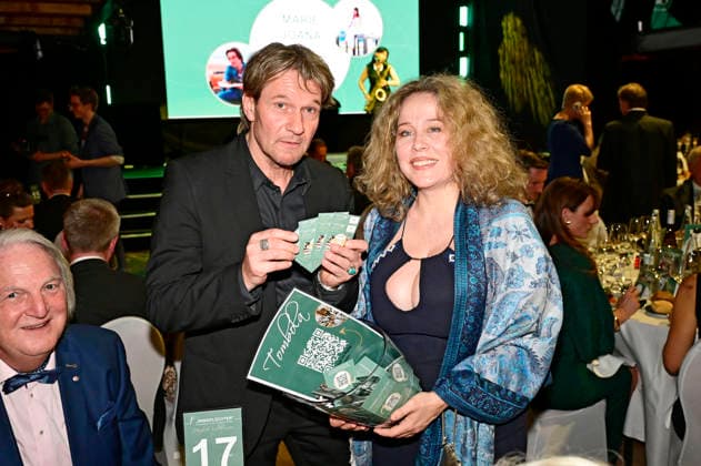 Thure Riefenstein mit Ehefrau Patricia Lueger bei der 9. Windflüchter Charity Gala 2026 zu Gunsten der Stiftung Betroffen˜ im Störtebeker Brauquartier. Stralsund, 28.03.2026