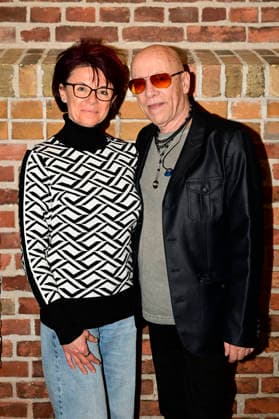 Toni Krahl mit Ehefrau Tanja bei der 9. Windflüchter Charity Gala 2026 zu Gunsten der Stiftung Betroffen˜ im Störtebeker Brauquartier. Stralsund, 28.03.2026