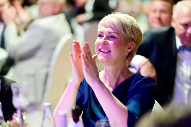 Manuela Schwesig bei der 9. Windflüchter Charity Gala 2026 zu Gunsten der Stiftung Betroffen˜ im Störtebeker Brauquartier. Stralsund, 28.03.2026
