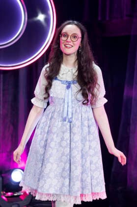 Poetin Mia Heuse bei der ARD Show Ladies Night Youngstars , der einzigen Comedy- und Kabarettshow mit rein weiblicher Besetzung im deutschsprachigen Fernsehen. Köln, 25.03.2026 NRW Deutschland Copyright: xChristophxHardtx