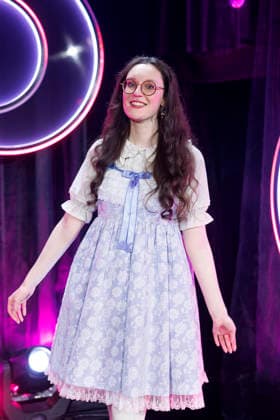 Poetin Mia Heuse bei der ARD Show Ladies Night Youngstars , der einzigen Comedy- und Kabarettshow mit rein weiblicher Besetzung im deutschsprachigen Fernsehen. Köln, 25.03.2026 NRW Deutschland Copyright: xChristophxHardtx