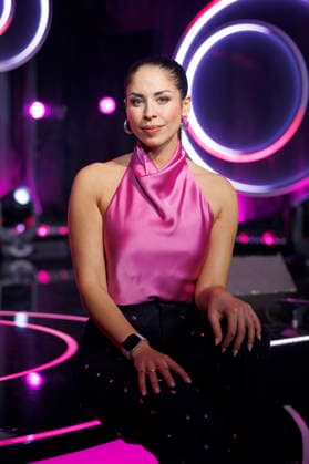 Comedienne Negah Amiri als Moderatorin bei der ARD Show Ladies Night Youngstars , der einzigen Comedy- und Kabarettshow mit rein weiblicher Besetzung im deutschsprachigen Fernsehen. Köln, 25.03.2026 NRW Deutschland Copyright: xChristophxHardtx