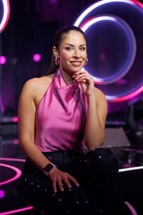 Comedienne Negah Amiri als Moderatorin bei der ARD Show Ladies Night Youngstars , der einzigen Comedy- und Kabarettshow mit rein weiblicher Besetzung im deutschsprachigen Fernsehen. Köln, 25.03.2026 NRW Deutschland Copyright: xChristophxHardtx