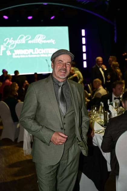Till Demtroeder bei der 9. Windflüchter Charity Gala 2026 zu Gunsten der Stiftung Betroffen˜ im Störtebeker Brauquartier. Stralsund, 28.03.2026 Copyright: xMatthiasxWehnertx