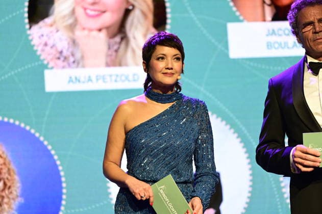Madeleine Wehle und Matthias Birth bei der 9. Windflüchter Charity Gala 2026 zu Gunsten der Stiftung Betroffen˜ im Störtebeker Brauquartier. Stralsund, 28.03.2026 Copyright: xMatthiasxWehnertx