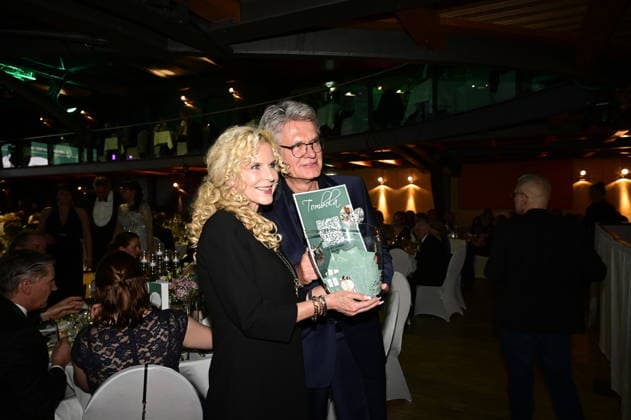Thure Riefenstein mit Ehefrau Patricia Lueger bei der 9. Windflüchter Charity Gala 2026 zu Gunsten der Stiftung Betroffen˜ im Störtebeker Brauquartier. Stralsund, 28.03.2026 Copyright: xMatthiasxWehnertx