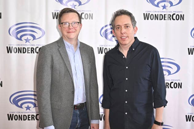 Matt Wolpert und Ben Nedivi beim Photocall zur Apple TV+ Serie For All Mankind auf der WonderCon 2026 im Anaheim Convention Center. Anaheim, 28.03.2026