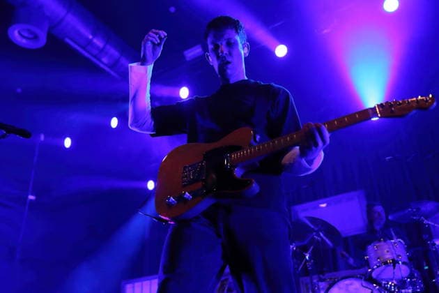 Manuel Bittorf alias Betterov bei einem Konzert im Huxleys Neue Welt in Berlin, 29. März 2026. Betterov Konzert Berlin