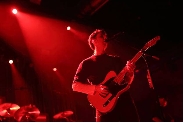 Manuel Bittorf alias Betterov bei einem Konzert im Huxleys Neue Welt in Berlin, 29. März 2026. Betterov Konzert Berlin