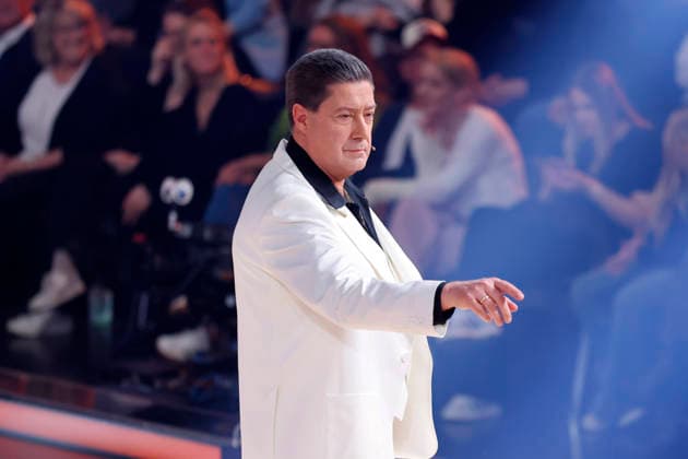 Juror Joachim Llambi verkleidet als John Travolta bei der vierten Tanzshow der 19. Staffel der RTL-Tanzshow Lets Dance im Coloneum. Köln, 29.03.2026 NRW Deutschland Copyright: xChristophxHardtx
