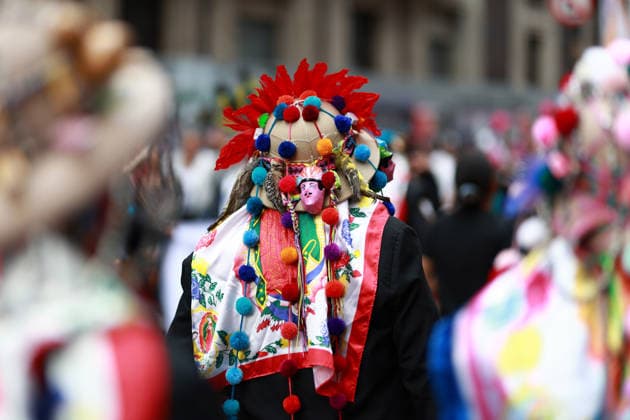 Large-scale carnival parade in Mexico City MEXICO CITY, MEXICO - MARCH 29: A man in traditional costume participates in a large-scale carnival parade, in Mexico City, Mexico on March 29, 2026. More than 7,000 participants from neighborhoods across Mexico City, dressed in colorful attire linked to Mexico s carnival traditions, paraded through the capital s historic center in an event called Carnaval de Carnavales . Daniel Cardenas Anadolu Mexico City Mexico. Editorial use only. Please get in touch for any other usage.  Copyright: x2026xAnadoluxDanielxCardenasx