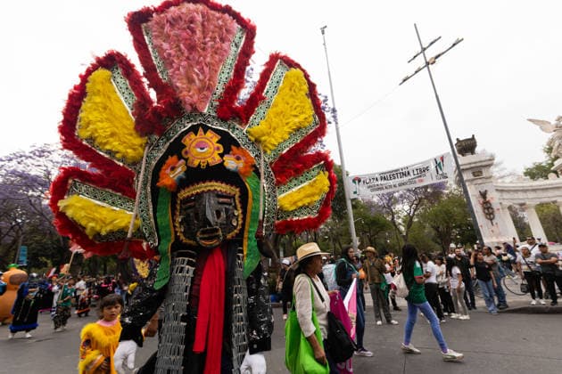 March 29, 2026, Mexico City, Mexico: Performers, dancers and musicians took part in the Third Carnival of Carnivals in Mexico City, where thousands of people followed the route from the Monument to the Revolution to the Zocalo, in a celebration defined by masks, traditional costumes and live music. Mexico City Mexico - ZUMAl178 20260329_znp_l178_046 Copyright: xCristianxLeyvax
