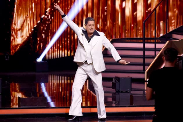 Juror Joachim Llambi verkleidet als John Travolta bei der vierten Tanzshow der 19. Staffel der RTL-Tanzshow Lets Dance im Coloneum. Köln, 29.03.2026 NRW Deutschland Copyright: xChristophxHardtx