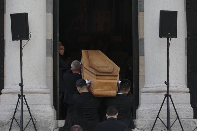 Isabelle Mergault Funeral At Pere Lachaise - Paris The coffin during the funeral of Isabelle Mergault for a secular ceremony beneath the dome of Père-Lachaise Cemetery in Paris, France on Monday, March 30, 2026 before she is laid to rest at Montmartre Cemetery. Isabelle Mergault actress, director and columnist’ died at the age of 67. Photo by Nasser Berzane ABACAPRESS.COM Paris France  Copyright: xBerzanexNasser ABACAx