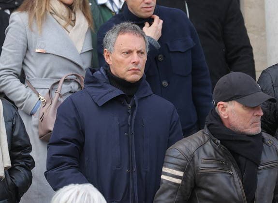 Isabelle Mergault Funeral At Pere Lachaise - Paris Marc-Olivier Fogiel during the funeral of Isabelle Mergault for a secular ceremony beneath the dome of Père-Lachaise Cemetery in Paris, France on Monday, March 30, 2026 before she is laid to rest at Montmartre Cemetery. Isabelle Mergault actress, director and columnist’ died at the age of 67. Photo by Nasser Berzane ABACAPRESS.COM Paris France  Copyright: xBerzanexNasser ABACAx