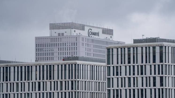 Blick auf das Gebäude der Universitätsklinik CharitÃ in Berlin im März 2026;Blick auf das Gebäude der Universitätsklinik CharitÃ in Berlin im März 2026, Berlin Berlin Deutschland Berlin-Mitte *** View of the Charité University Hospital building in Berlin in March 2026 View of the Charité University Hospital building in Berlin in March 2026, Berlin Berlin Germany Berlin Mitte