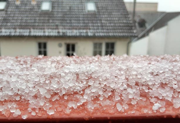 Eisregen , Umwetter , Winter , in Nürnberg , Bayern , Deutschland. März 30 , 2026 . Photo by: Davide Elias IPA Photo Pressefoto DENL Copyright: xDavidexEliasx