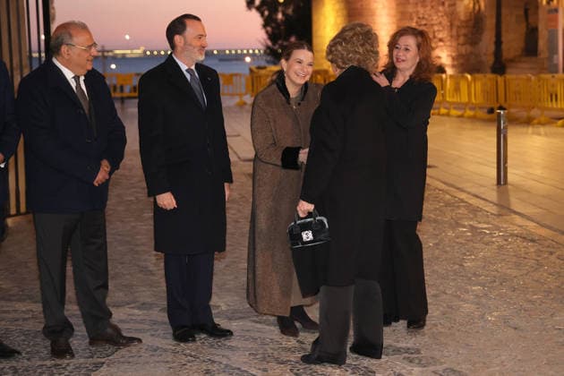 Queen Sofia attends the annual Easter concert to benefit Projecte Home Balears Queen Sofia 2d greets the president of the Parliament, Gabriel Le Senne 2i the president of the Balearic Government, Marga Prohens c and the president of the Congress, Francina Armengol i on her arrival at the annual Easter concert, in the Cathedral Basilica of Santa Maria de Mallorca, on March 30, 2026, in Palma de Mallorca, Mallorca, Balearic Islands Spain The Balearic Symphony Orchestra and the Choir of the University of the Balearic Islands have performed the Easter concert Verdis Requiem for the benefit of Proyecto Hombre The organization has indicated that the proceeds of the program will go entirely to the treatment and prevention programs developed by th  Copyright: xIsaacxBujx 7408720
