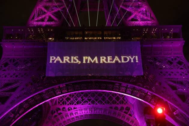 FANS DE CELINE DION PHOTOPQR LE PARISIEN PARIS 30 03 2026 Crédit Le Parisien Philippe Lavieille Au pied la Tour Eiffel au milieu des fans de Céline Dion qui annonce la date de ses concerts en France the Eiffel Tower illuminated to celebrate the 58th Birthday of Canadian singer Celine Dion, in Paris, on March 30, 2026 To celebrate her 58th birthday, Celine Dion announced on the evening of March 30, 2026, a series of ten concerts in September and October in Paris, officially marking her return after six years away from the stage Local Caption LOISIRS TOURNEE DE CELINE DION PARIS 75 France  Copyright: xPHOTOPQR LExPARISIEN MAXPPPxx 20260330LPA1252 20260330LPA1252