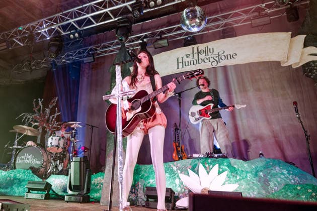 March 30, 2026, Manchester, United Kingdom: UK Singer-Songwriter HOLLY HUMBERSTONE performing at New Century Hall, Manchester, UK as part of her Cruel World Tour Manchester United Kingdom  - ZUMAp211 20260330_aap_p211_020 Copyright: xAndyxVonxPipx
