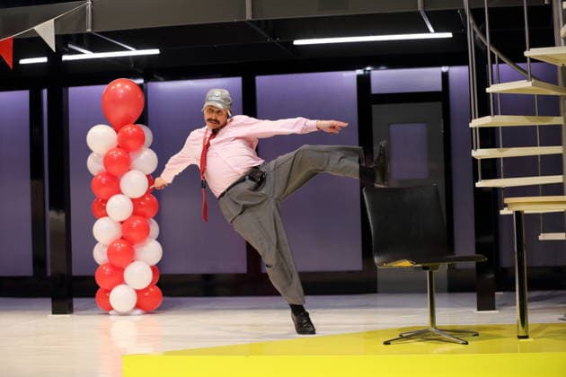 Lars Eidinger (als Harpagon) während der Fotoprobe für Der Geizige in der Schaubühne am Lehniner Platz in Berlin, 30. März 2026. Von Moliere. Regie Thomas Ostermeier. Bühne Magda Willi. Kostüme Vanessa Sampaio Borgmann. Premiere ist am 2. April 2026. Schaubühne Berlin Der Geizige