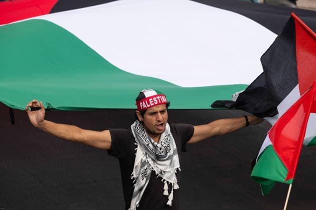 March 30, 2026, Mexico City, Mexico: People and activist groups marched in Mexico City in support of the Palestinian people, as part of the commemoration of Palestinian Land Day. The demonstration moved from the Hemiciclo a Juarez to the Angel of Independence, with the participation of social, student and civil organizations calling for an end to the violence and justice for Palestine. Mexico City Mexico  - ZUMAl178 20260330_znp_l178_019 Copyright: xCristianxLeyvax