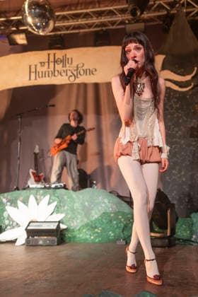Holly Humberstone performs at New Century Hall Holly Humberstone performs at New Century Hall, Manchester, England, 30th March 2026, Credit:Mike Gray Avalon  Copyright: xMikexGrayx xAvalonx 1087555023