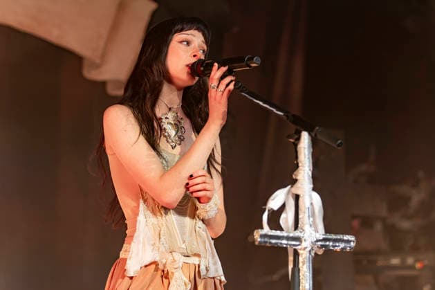 Holly Humberstone performs at New Century Hall Holly Humberstone performs at New Century Hall, Manchester, England, 30th March 2026, Credit:Mike Gray Avalon  Copyright: xMikexGrayx xAvalonx 1087555083