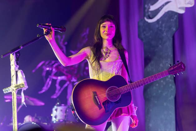 Holly Humberstone performs at New Century Hall Holly Humberstone performs at New Century Hall, Manchester, England, 30th March 2026, Credit:Mike Gray Avalon  Copyright: xMikexGrayx xAvalonx 1087555215