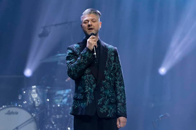 Pierre Lapointe on stage at the Gala evening for the Alzheimer s Research Foundation Paris 2026 at the Olympia on March 30, 2026 Borde Rindoff Bestimage Gala evening for the Alzheimer s Research Foundation Paris 2026 at the Olympia on March 30, 2026 Paris France  Copyright: xRINDOFF-BORDEx xBESTIMAGExRINDOFF-BORDEx xBESTIMAGEx