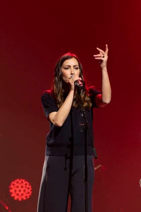 Olivia Ruiz on stage at the gala evening for the Alzheimers Research Foundation Paris 2026 at the Olympia on March 30, 2026 Borde Rindoff Bestimage Gala evening for the Alzheimers Research Foundation Paris 2026 at the Olympia on March 30, 2026 Paris France  Copyright: xRINDOFF-BORDEx xBESTIMAGExRINDOFF-BORDEx xBESTIMAGEx