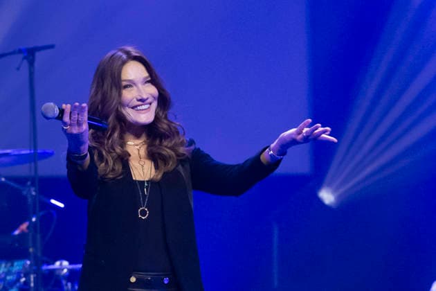 Carla Bruni on stage at the gala evening for the Alzheimers Research Foundation Paris 2026 at the Olympia on March 30, 2026 Borde Rindoff Bestimage Gala evening for the Alzheimers Research Foundation Paris 2026 at the Olympia on March 30, 2026 Paris France  Copyright: xRINDOFF-BORDEx xBESTIMAGExRINDOFF-BORDEx xBESTIMAGEx